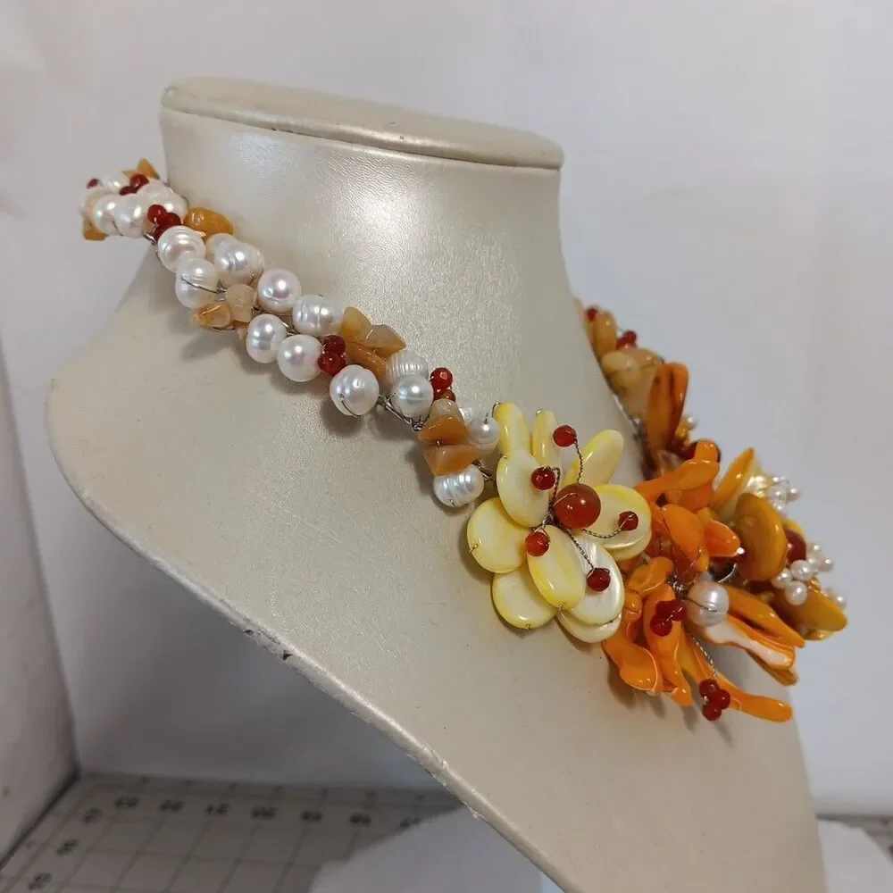 Unbranded statement necklace